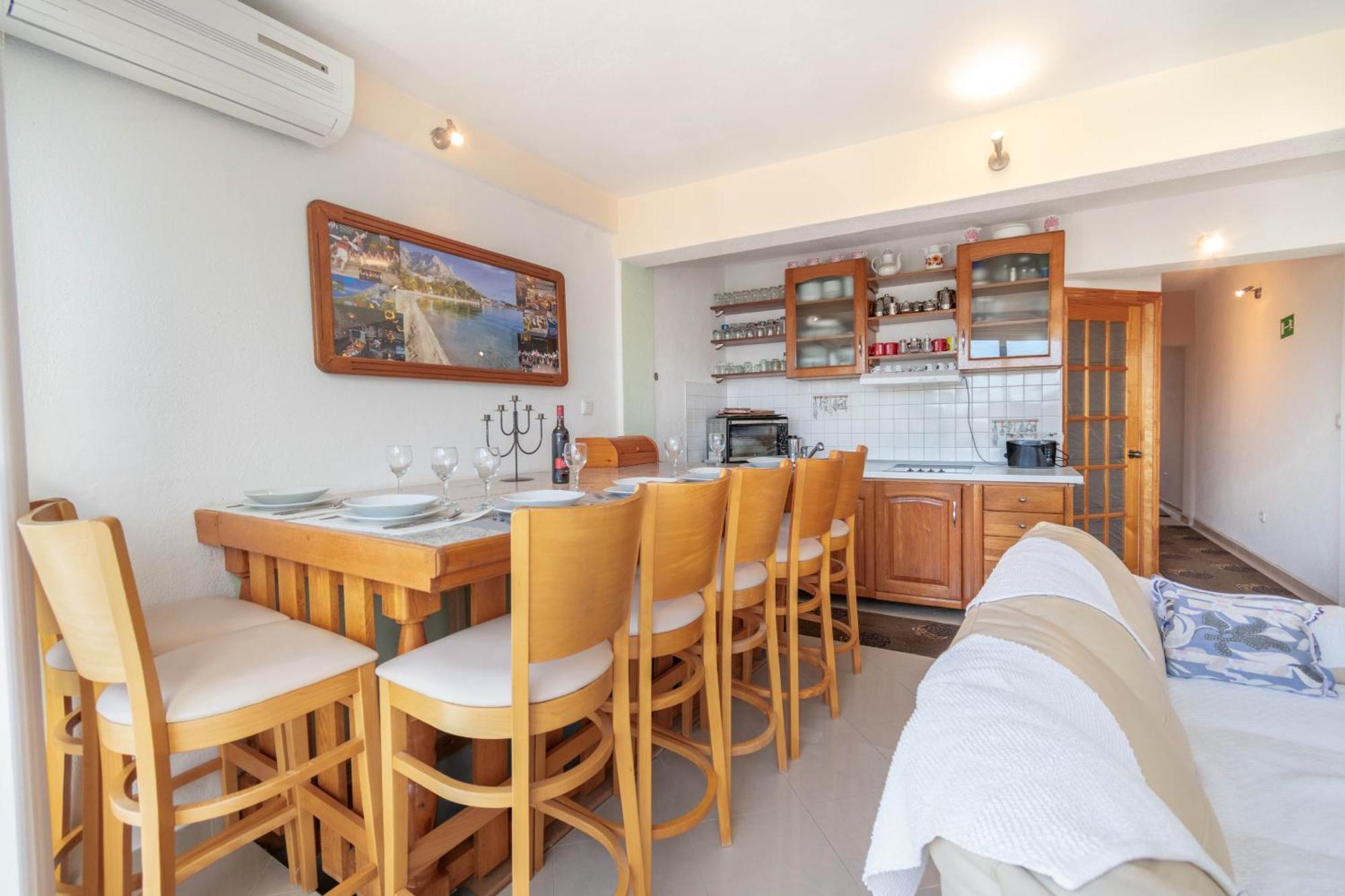 Apartment Kristina Dujmovic Baska Voda Bilik gambar
