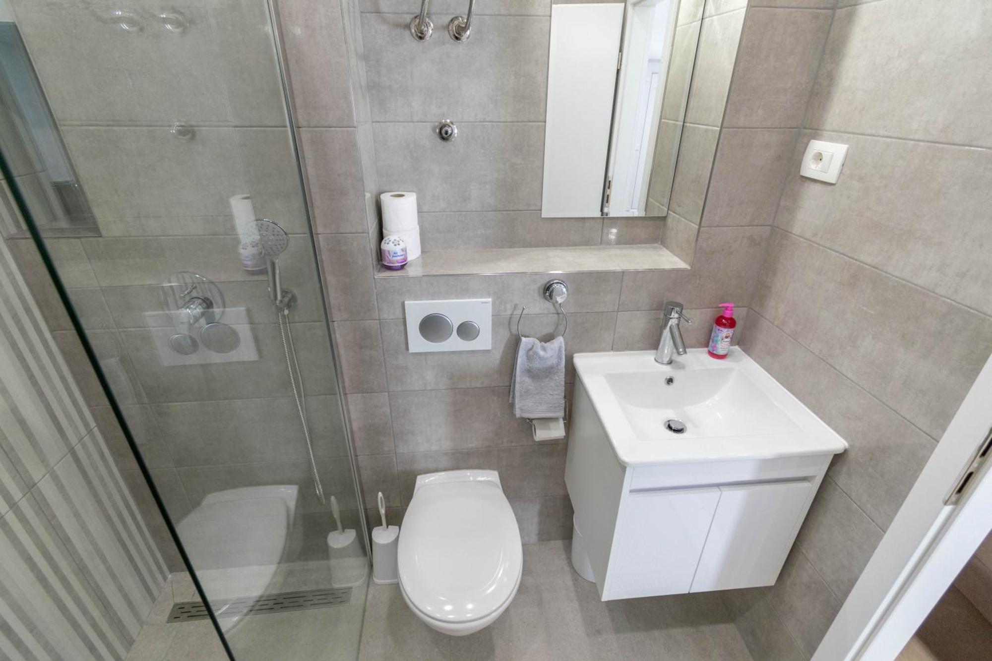 Apartment Kristina Dujmovic Baska Voda Luaran gambar