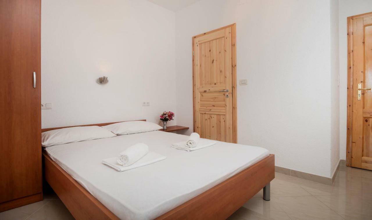 Apartment Kristina Dujmovic Baska Voda Luaran gambar